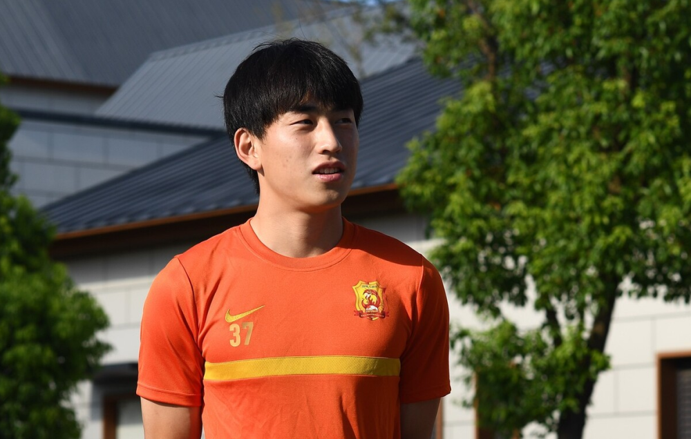 爱游戏体育- 柔道赛场再起风云：滇池赤兔队火力全开齐鲁火箭队，新援首秀制胜球迷期待下一战